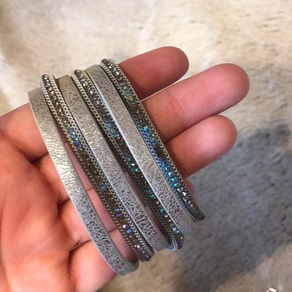 Bracelet - Picture 1 of 3